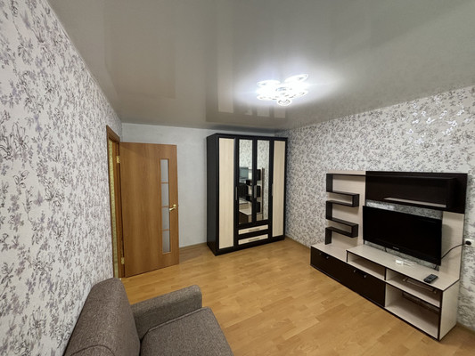 Продам однокомнатную (1-комн.) квартиру, Славы ул, 35, Сыктывкар г