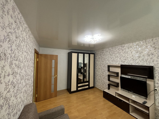 Продам однокомнатную (1-комн.) квартиру, Славы ул, 35, Сыктывкар г