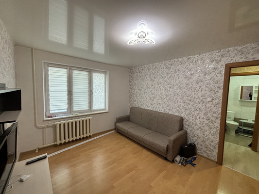 Продам однокомнатную (1-комн.) квартиру, Славы ул, 35, Сыктывкар г