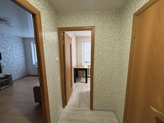 Продам однокомнатную (1-комн.) квартиру, Славы ул, 35, Сыктывкар г