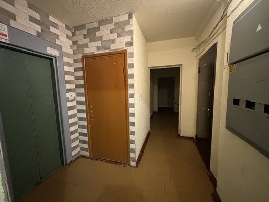 Продам однокомнатную (1-комн.) квартиру, Славы ул, 35, Сыктывкар г