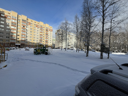 Продам однокомнатную (1-комн.) квартиру, Славы ул, 35, Сыктывкар г