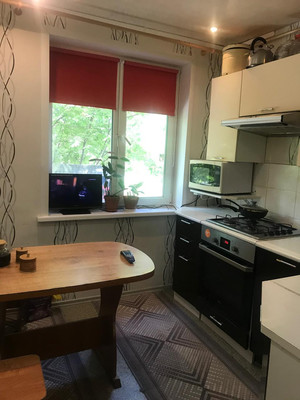 Продам трехкомнатную (3-комн.) квартиру, Юхнина ул, 2, Сыктывкар г