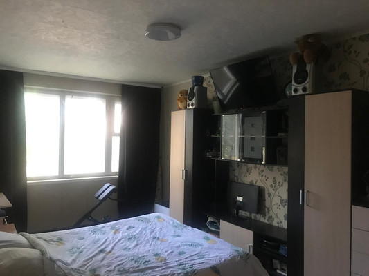 Продам трехкомнатную (3-комн.) квартиру, Юхнина ул, 2, Сыктывкар г