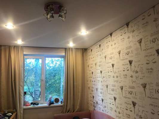 Продам трехкомнатную (3-комн.) квартиру, Юхнина ул, 2, Сыктывкар г