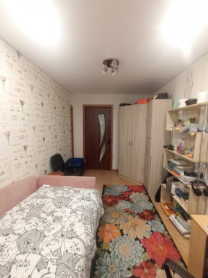 Продам трехкомнатную (3-комн.) квартиру, Юхнина ул, 2, Сыктывкар г