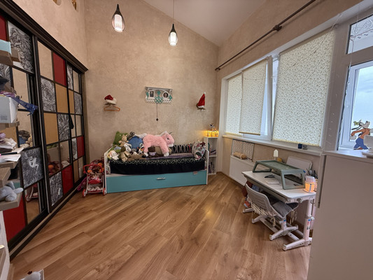 Продам двухкомнатную (2-комн.) квартиру, Камская ул, 31, Симферополь г