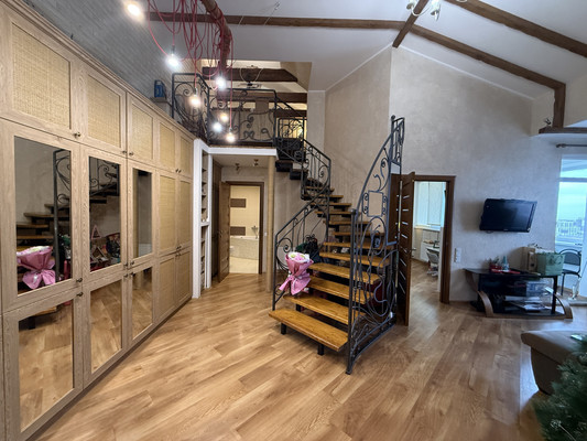 Продам двухкомнатную (2-комн.) квартиру, Камская ул, 31, Симферополь г