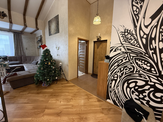 Продам двухкомнатную (2-комн.) квартиру, Камская ул, 31, Симферополь г