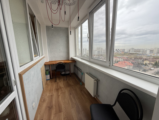 Продам двухкомнатную (2-комн.) квартиру, Камская ул, 31, Симферополь г