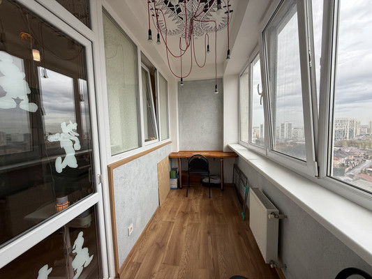 Продам двухкомнатную (2-комн.) квартиру, Камская ул, 31, Симферополь г