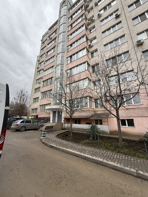 Продам двухкомнатную (2-комн.) квартиру, Камская ул, 31, Симферополь г