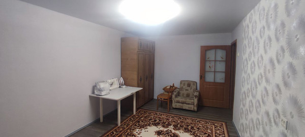 Продам трехкомнатную (3-комн.) квартиру, Генерала Родионова ул, 5, Симферополь г