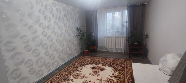 Продам трехкомнатную (3-комн.) квартиру, Генерала Родионова ул, 5, Симферополь г