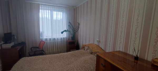 Продам трехкомнатную (3-комн.) квартиру, Генерала Родионова ул, 5, Симферополь г