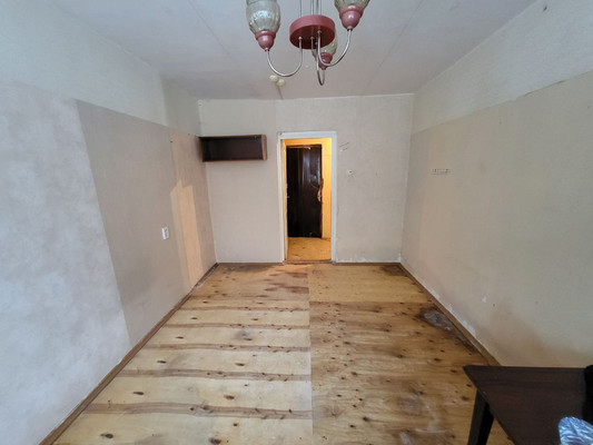 Продам комнату в 5-комн. квартире, Орджоникидзе ул, 36, Нижний Тагил г