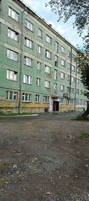 Продам комнату в 5-комн. квартире, Орджоникидзе ул, 36, Нижний Тагил г