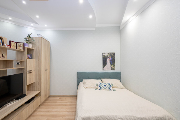 Продам однокомнатную (1-комн.) квартиру, Объездная ул, 8, Ханты-Мансийск г