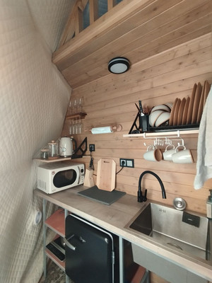 Продам коммерческое помещение 40 м2, Ключевая ул, 18, Даховская ст-ца