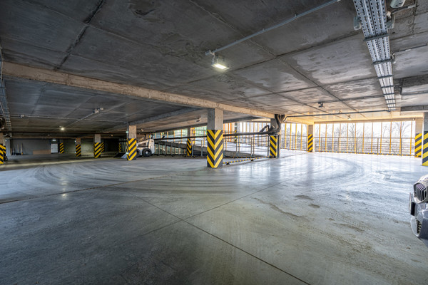 Продам машиноместо 13,3 м2, Галеева ул, 18, Казань г