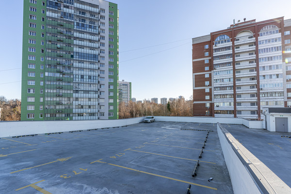 Продам машиноместо 13,3 м2, Галеева ул, 18, Казань г