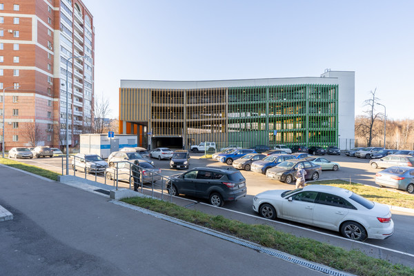 Продам машиноместо 13,3 м2, Галеева ул, 18, Казань г