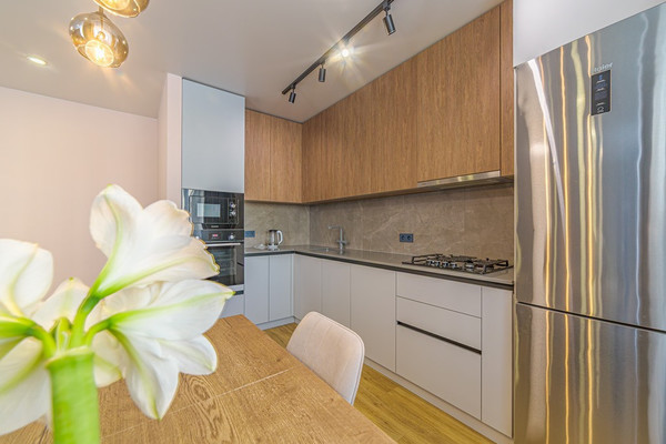 Продам двухкомнатную (2-комн.) квартиру, 65-летия Победы ул, 16, Пенза г