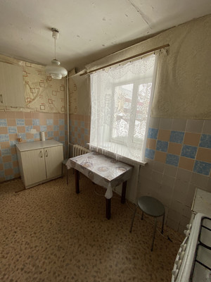 Продам трехкомнатную (3-комн.) квартиру, Заречная ул, 40, Куженер пгт