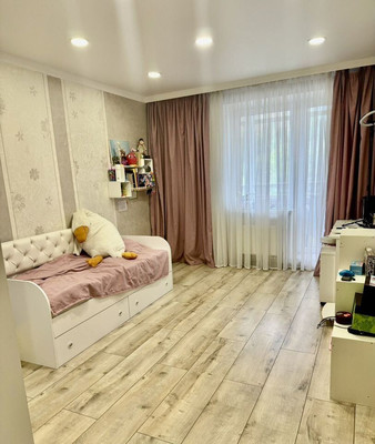 Продам двухкомнатную (2-комн.) квартиру, Озерная ул, 41А, Калининград г