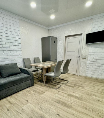 Продам двухкомнатную (2-комн.) квартиру, Озерная ул, 41А, Калининград г