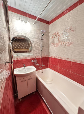 Продам трехкомнатную (3-комн.) квартиру, Руднева ул, 8Ак2, Санкт-Петербург г