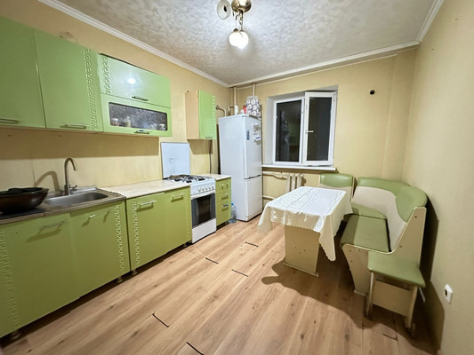 Продам двухкомнатную (2-комн.) квартиру, Лелюшенко ул, 15г, Ростов-на-Дону г