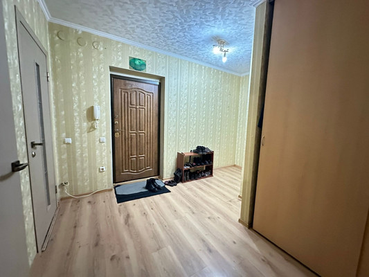 Продам двухкомнатную (2-комн.) квартиру, Лелюшенко ул, 15г, Ростов-на-Дону г