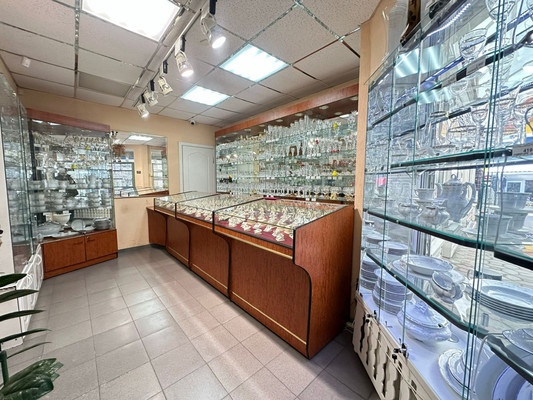 Продам торговое помещение 108 м2, Победа Революции пр-кт, 103, Шахты г