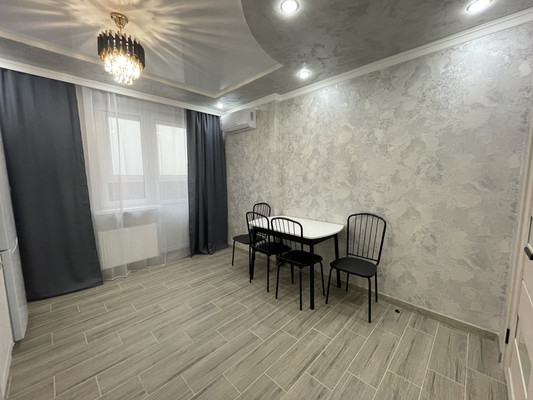 Сдам двухкомнатную (2-комн.) квартиру, Западный Обход ул, 65А, Краснодар г