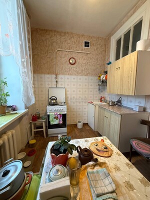Продам комнату в 3-комн. квартире, Юных Ленинцев ул, 33, Москва г
