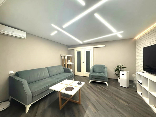 Продам двухкомнатную (2-комн.) квартиру, Солнечная ул, 54, Казань г