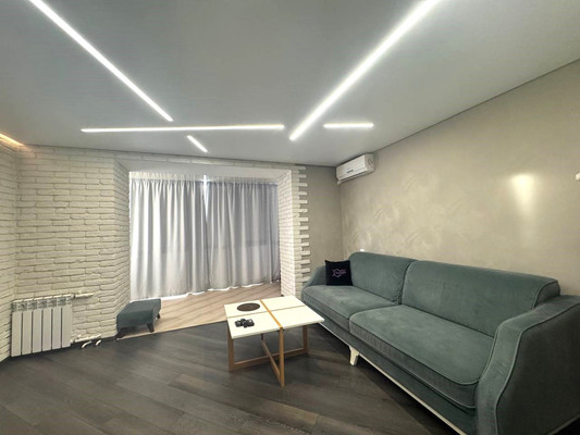 Продам двухкомнатную (2-комн.) квартиру, Солнечная ул, 54, Казань г