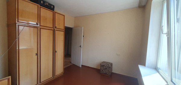 Продам трехкомнатную (3-комн.) квартиру, Гоголевская ул, 11, Партизанск г