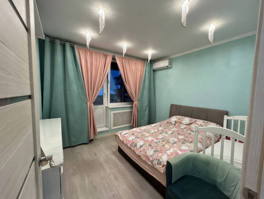 Продам двухкомнатную (2-комн.) квартиру, Ленина ул, 25, Октябрьский рп