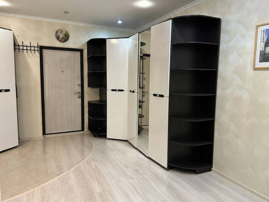 Продам двухкомнатную (2-комн.) квартиру, Ленина ул, 25, Октябрьский рп