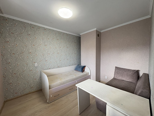 Продам двухкомнатную (2-комн.) квартиру, Судостроительная ул, 141, Красноярск г