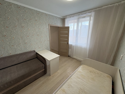 Продам двухкомнатную (2-комн.) квартиру, Судостроительная ул, 141, Красноярск г