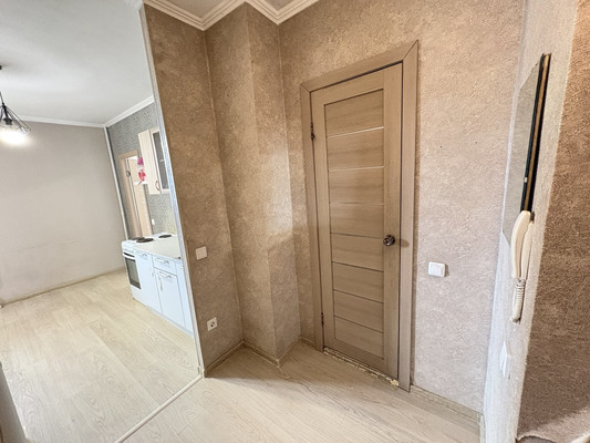 Продам двухкомнатную (2-комн.) квартиру, Судостроительная ул, 141, Красноярск г