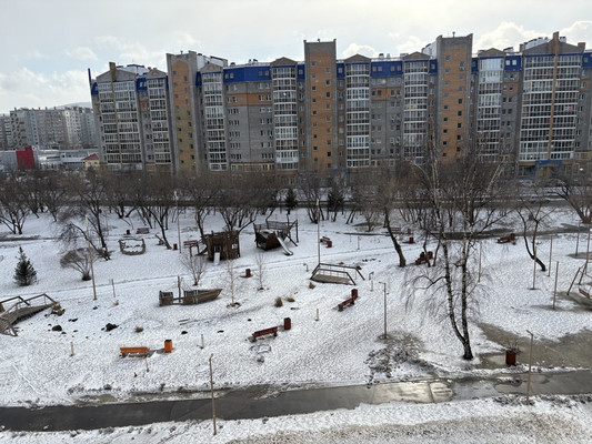 Продам двухкомнатную (2-комн.) квартиру, Судостроительная ул, 141, Красноярск г