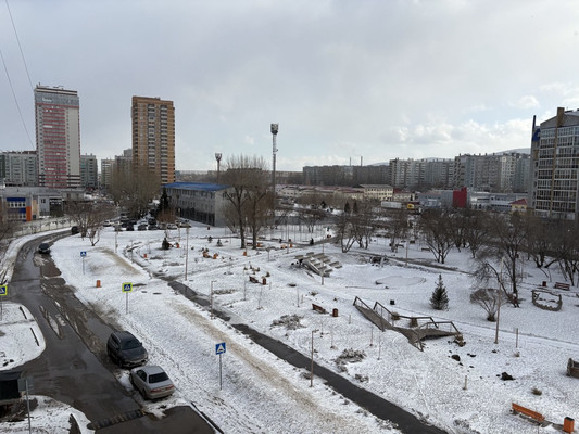 Продам двухкомнатную (2-комн.) квартиру, Судостроительная ул, 141, Красноярск г