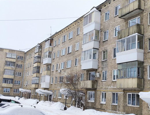 Продам двухкомнатную (2-комн.) квартиру, Верхняя Черепанова ул, 52, Нижний Тагил г