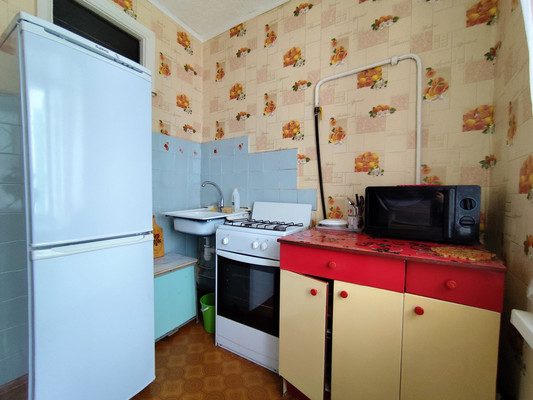 Продам двухкомнатную (2-комн.) квартиру, Верхняя Черепанова ул, 52, Нижний Тагил г