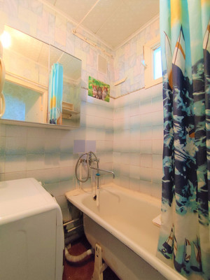 Продам двухкомнатную (2-комн.) квартиру, Верхняя Черепанова ул, 52, Нижний Тагил г