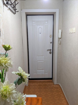 Продам двухкомнатную (2-комн.) квартиру, Верхняя Черепанова ул, 52, Нижний Тагил г